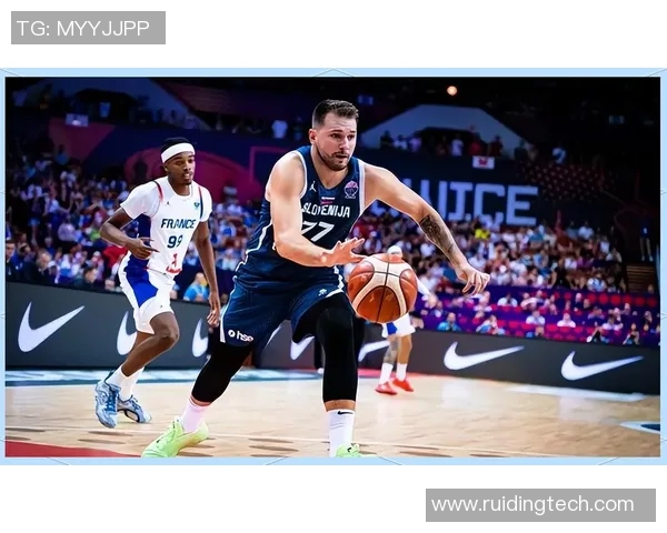 欧锦赛回顾:上海篮球队在赛场上的表现与状态分析 欧锦赛回顾:上海篮球队在赛场上的表现与状态分析